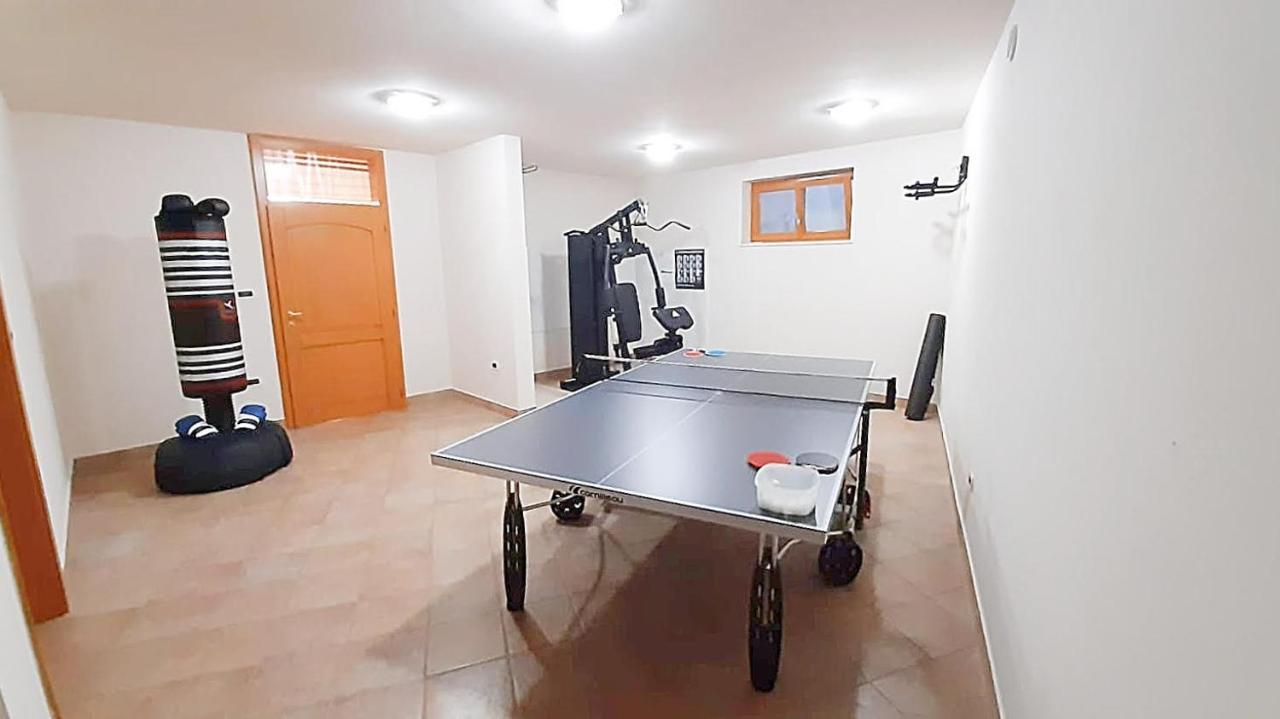 Relax Vila Kampel โคเปร์ ภายนอก รูปภาพ