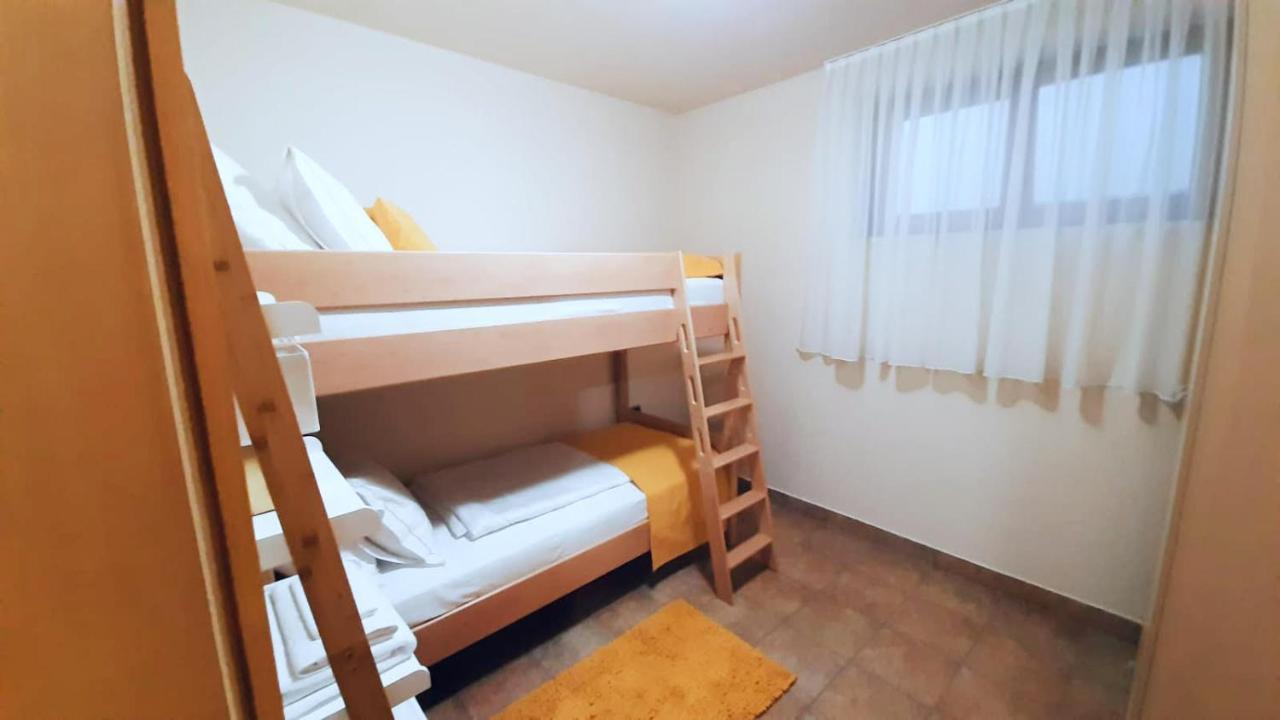 Relax Vila Kampel โคเปร์ ภายนอก รูปภาพ
