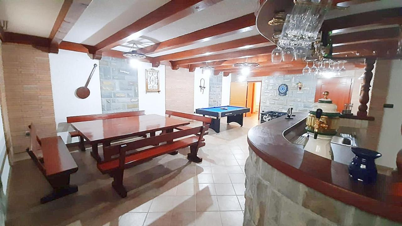 Relax Vila Kampel โคเปร์ ภายนอก รูปภาพ