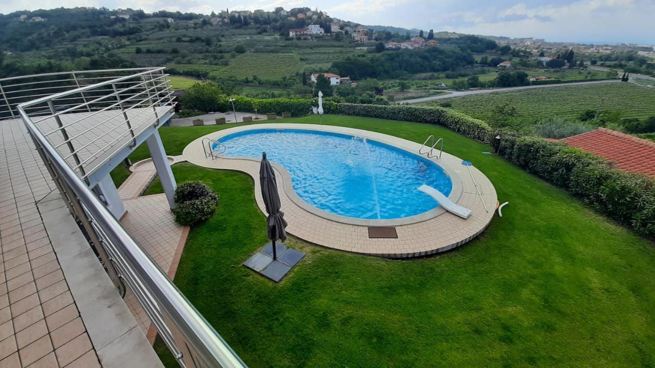 Relax Vila Kampel โคเปร์ ภายนอก รูปภาพ